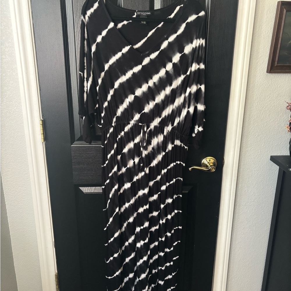 ‼️Price Drop‼️End of Summer Sale‼️ Design 365 Tie Dye Maxi Dress Size 1X